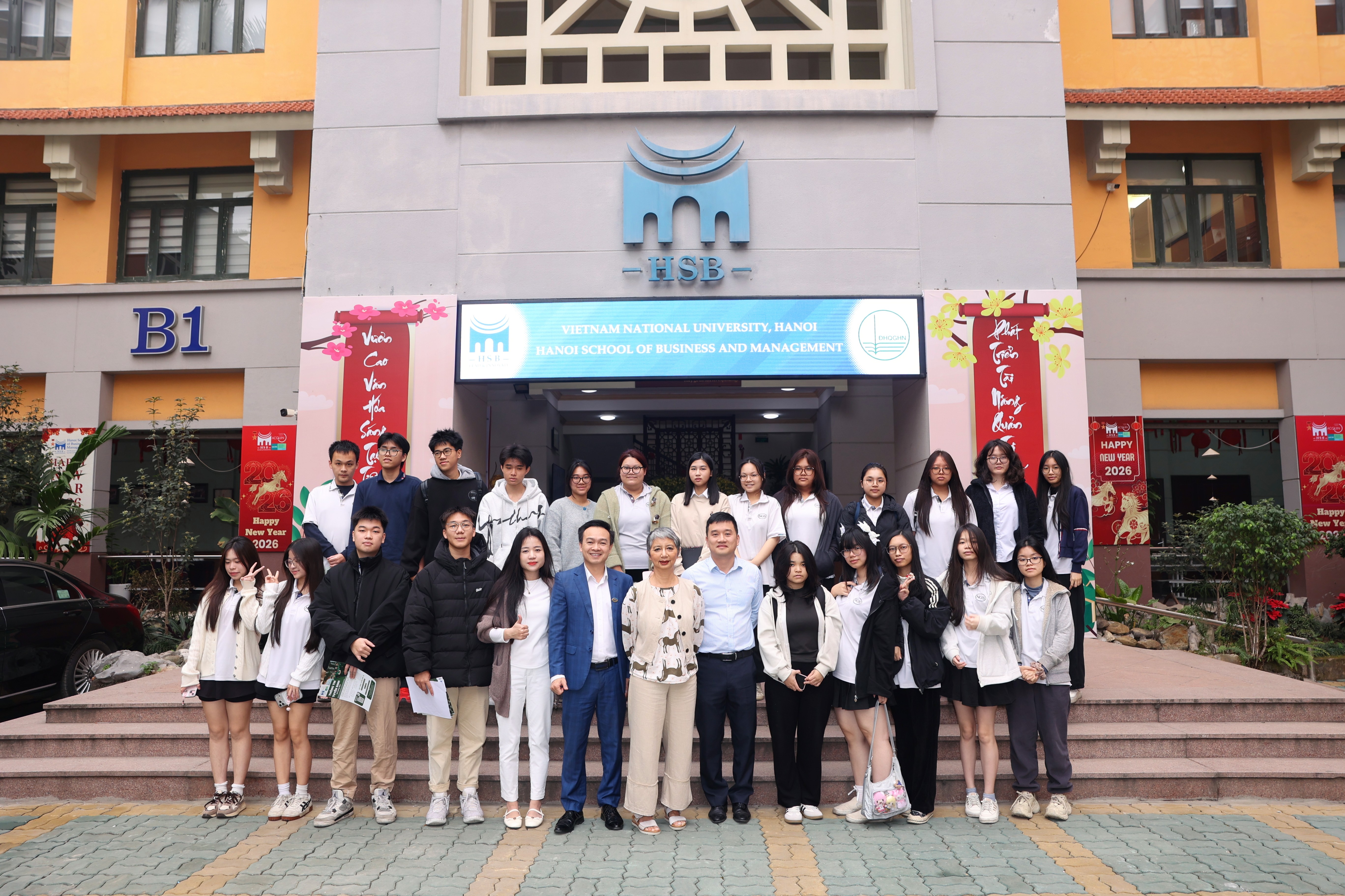 Students from Newton Grammar School (Hanoi) visit and learn about the School of Business and Management (HSB)