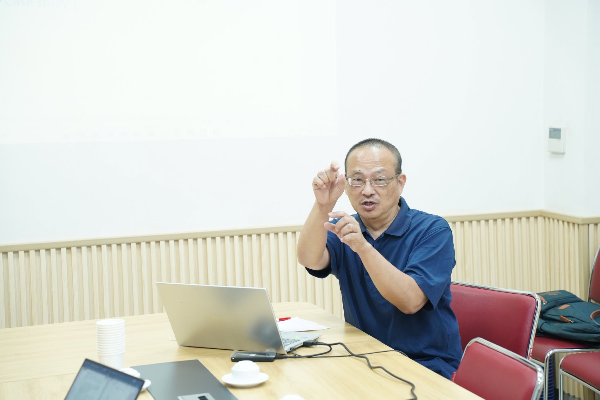 Hoạt động trao đổi học thuật quốc tế tại HSB
