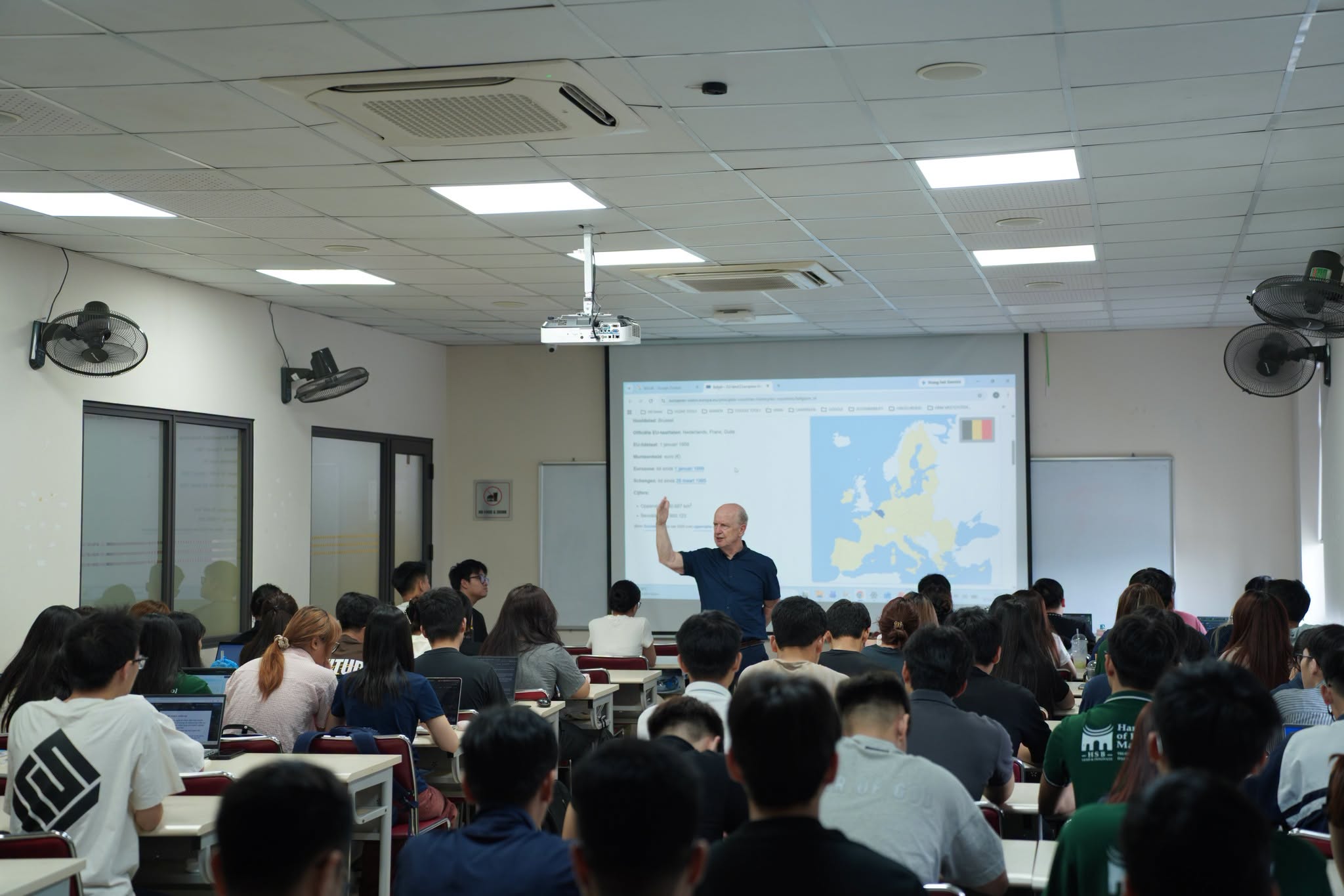 Academic session on sustainable human resource management at HSB