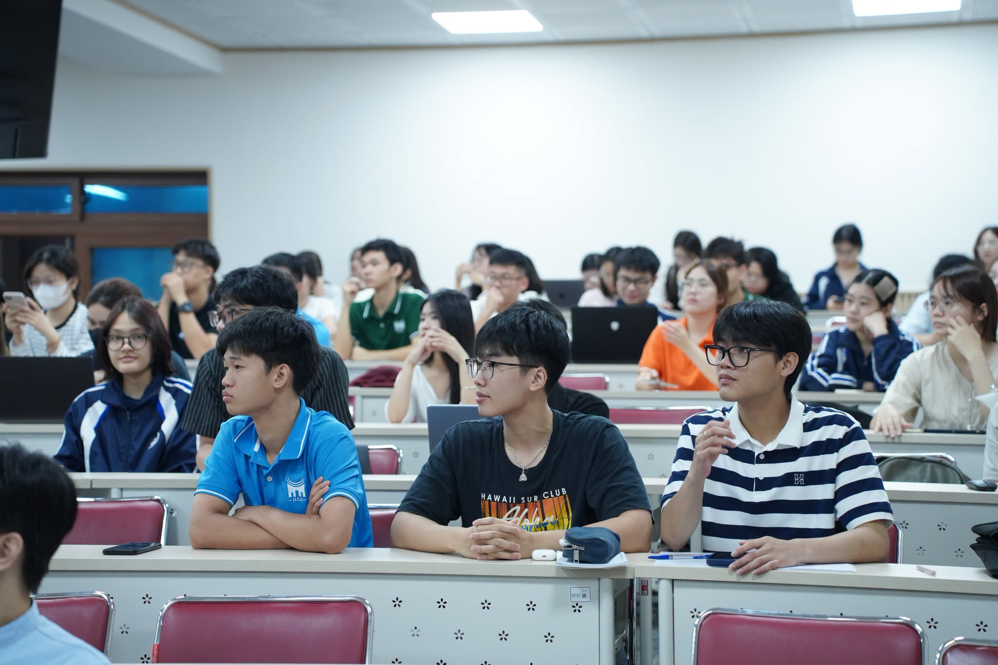 Discussions on AI and entrepreneurship at HSB