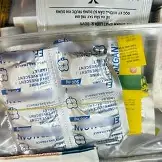 Những loại thuốc và vật dụng y tế nào cần có trong mùa mưa lũ?