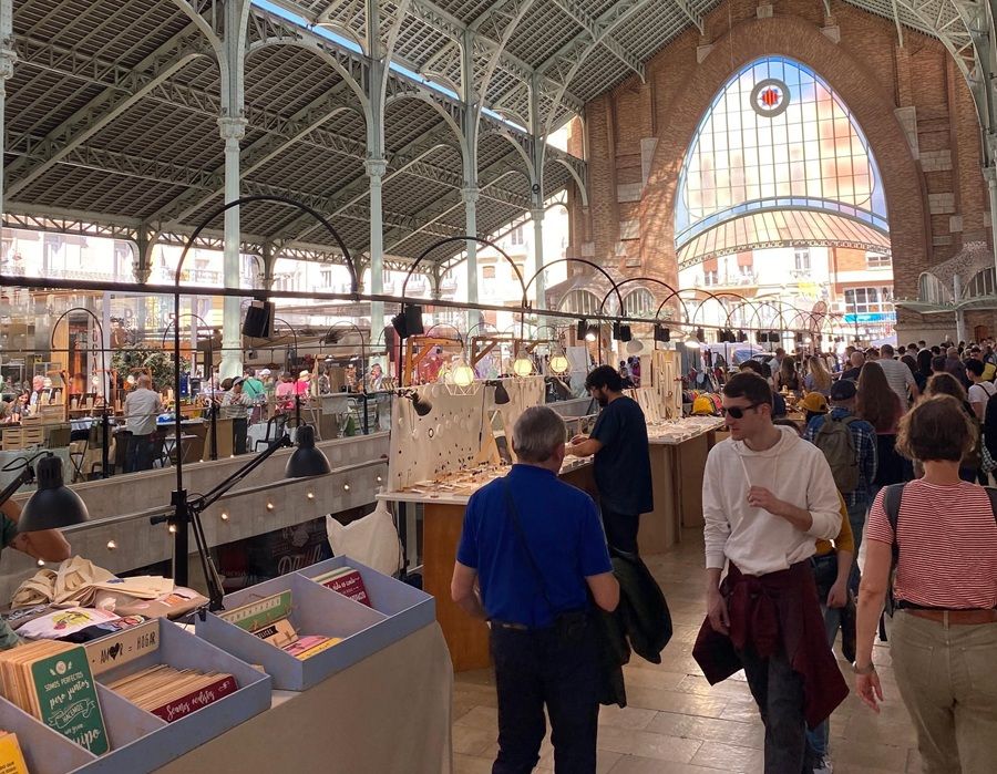 Mostra de Artesanía en el Mercado de Colón