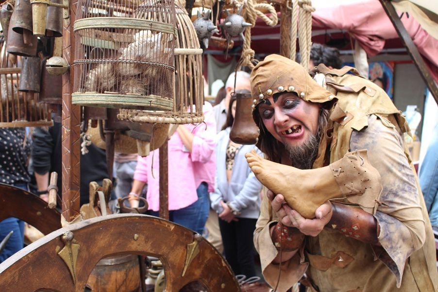 Mercado medieval y cordà en Manises