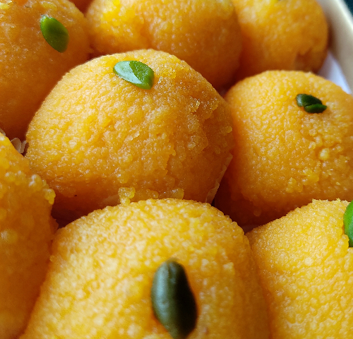 Boondi Laddoo/Indian sweet