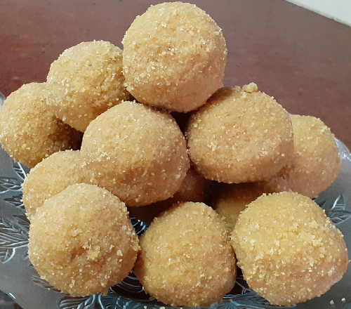 Choorma laddoo