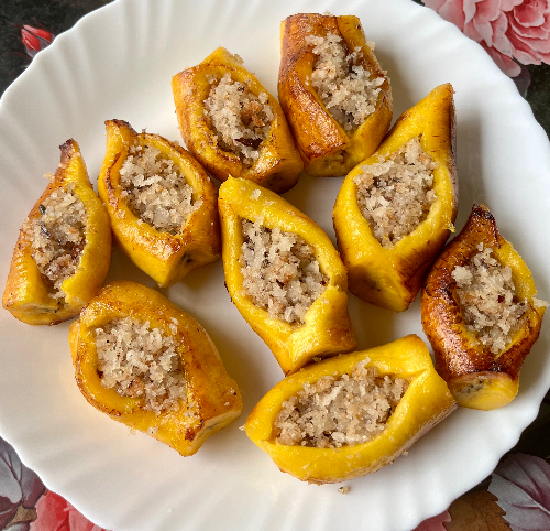 Coconut Stuffed Banana/Kaaya Nirachadh
