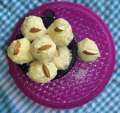 Groundnuts and Roasted Bengal Gram balls