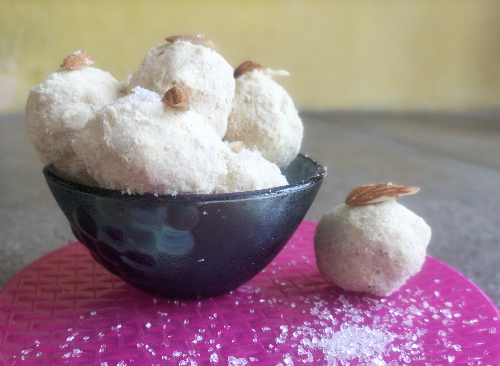 Groundnuts and Roasted Bengal Gram balls