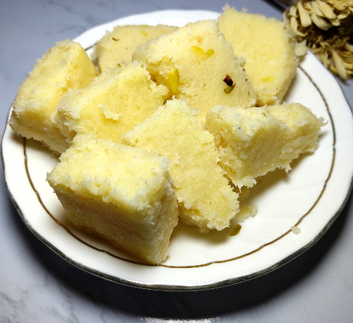 Nariyal burfi / coconut sweet