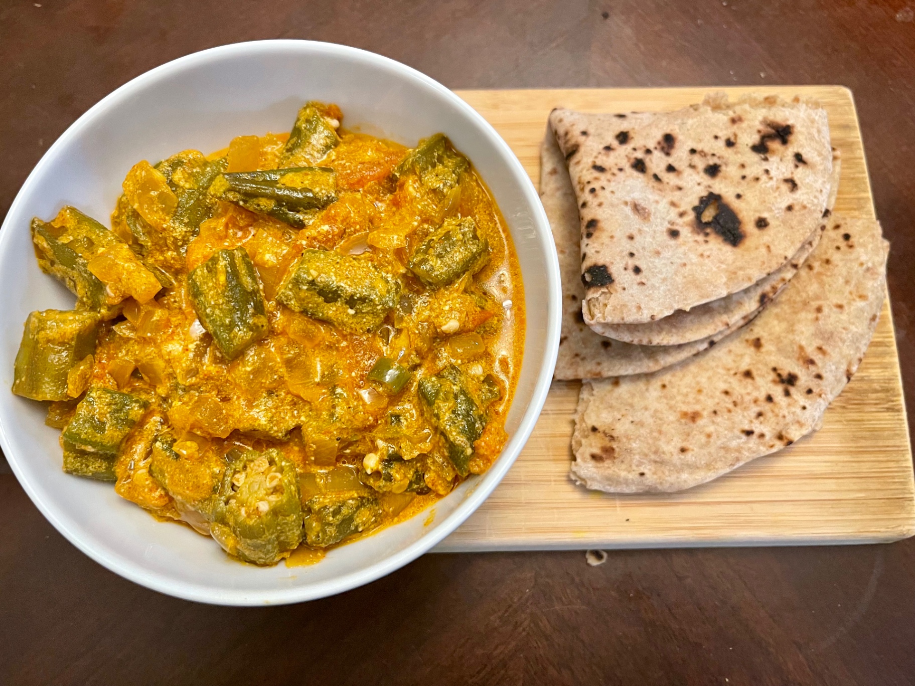 Okra and curd masala