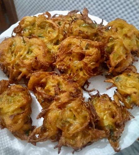 Onion fry/ Ulli vada