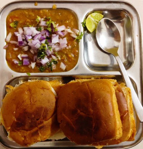 Pav bhaji/Bread roll with mixed vegetables mash curry