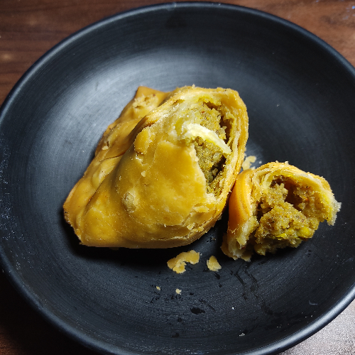 Samosa/Stuffed potato triangular pastry