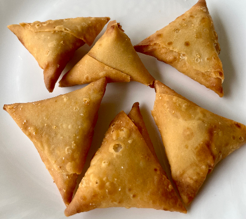 Special chicken triangular pastry/chicken mayonnaise samosa