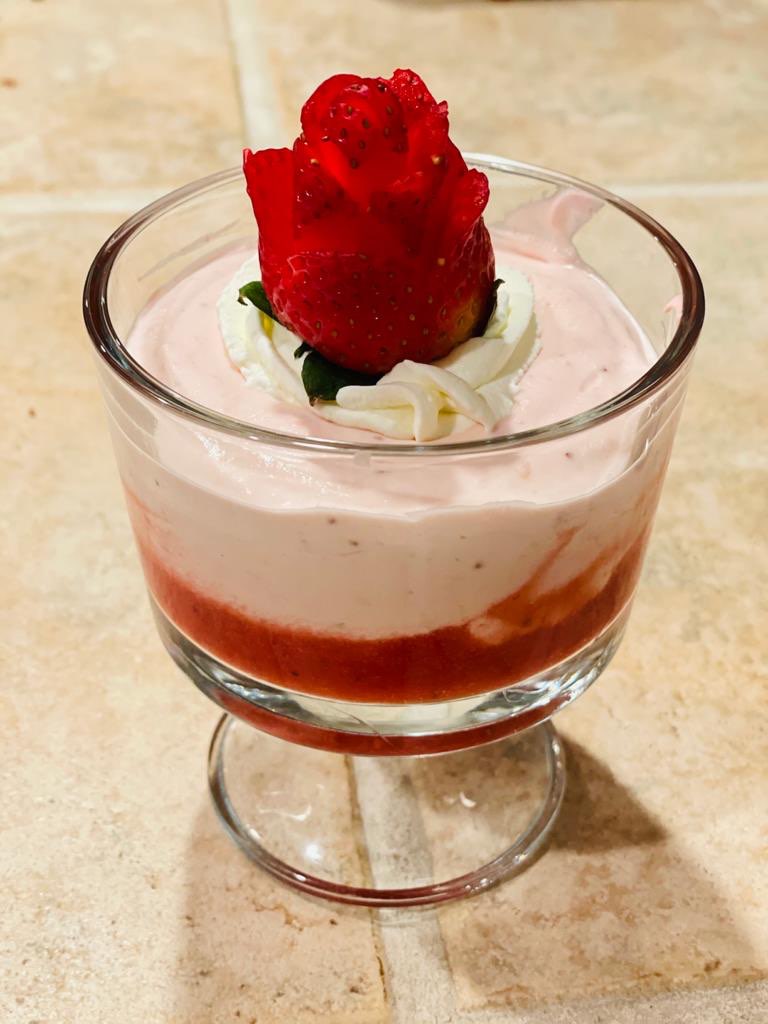 Strawberry mousse 