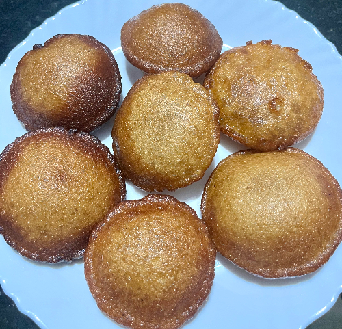 Sweet rice fritters/neyyappam 