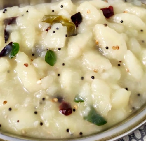 Tapioca with bird eye chilli/kappayum kaanthariyum