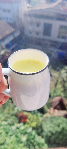 Turmeric milk/golden latte