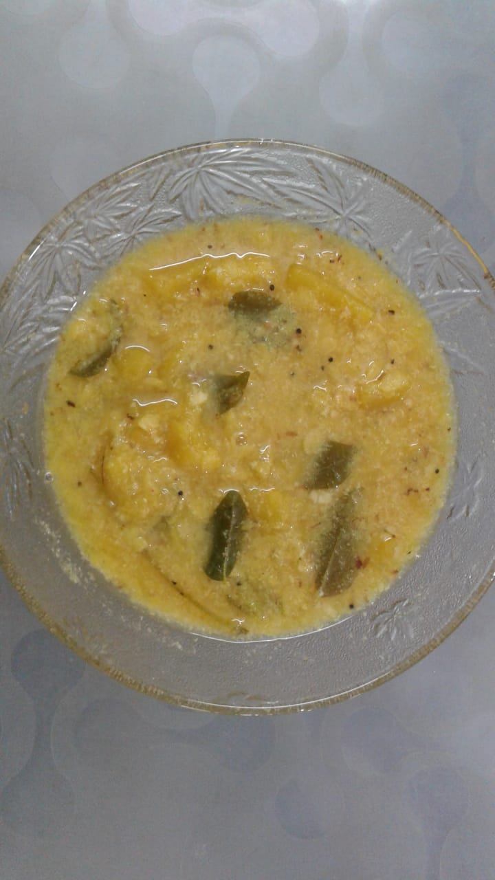 Mathan erissery/Yellow pumpkin curry