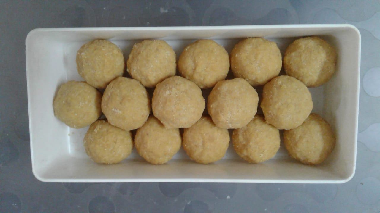 Basen Laddu/Chickpeaflour laddu/Kadalamavu laddu