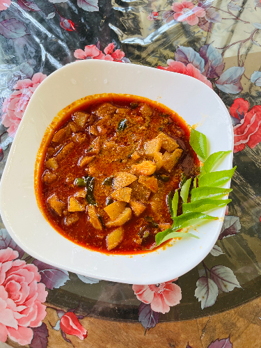 Urullakkizhangh varattiyadh/spicy potato roast
