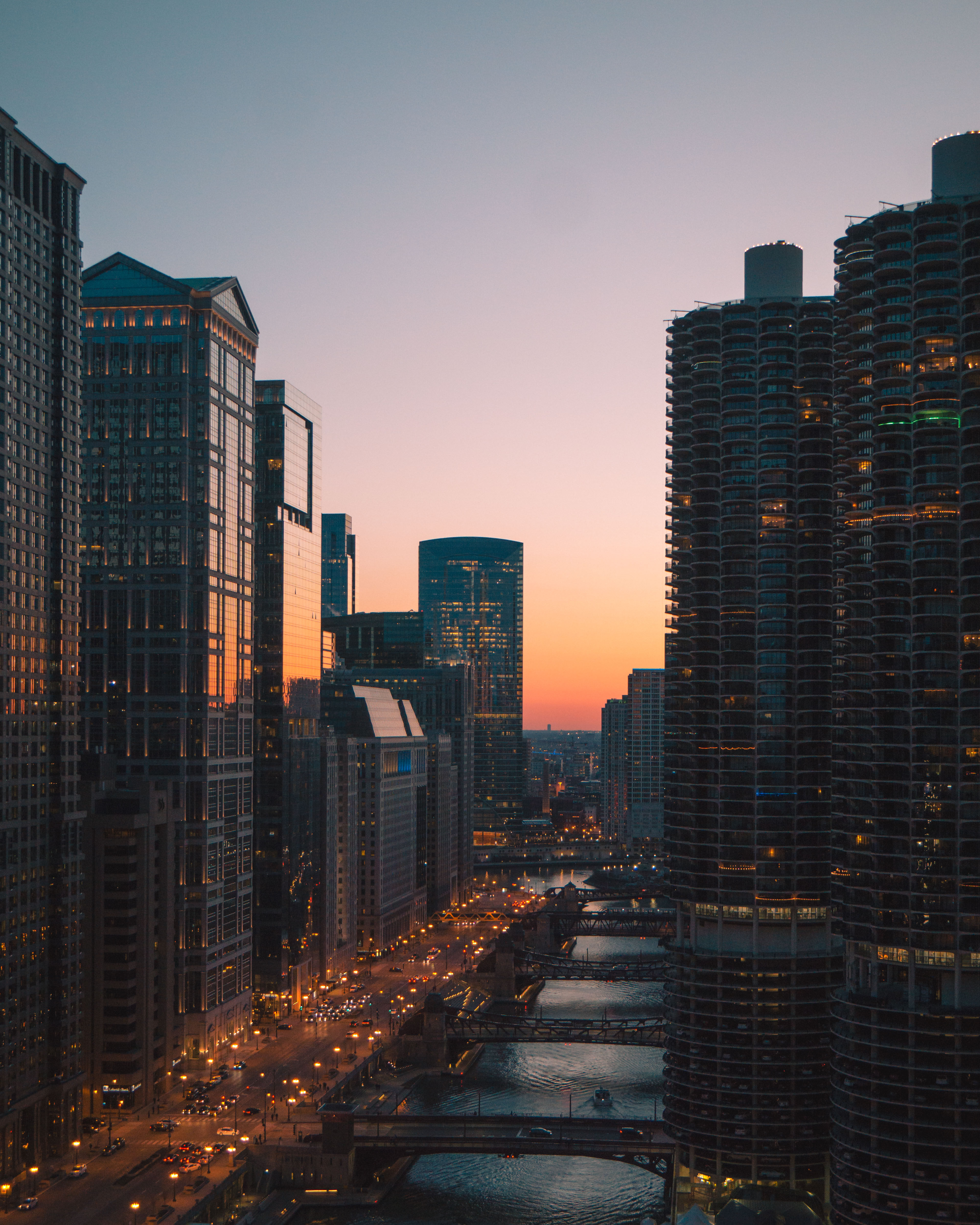 chicago skyline sunset
