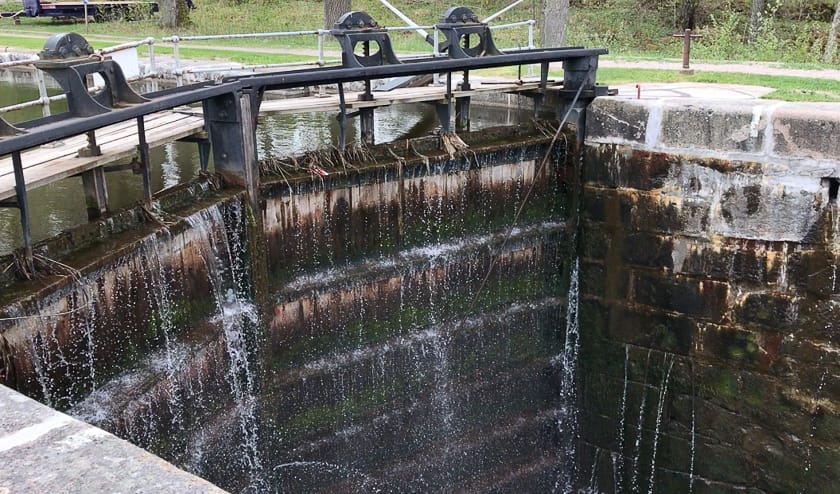 Hjälmare Docka - Idyll längs kanalen