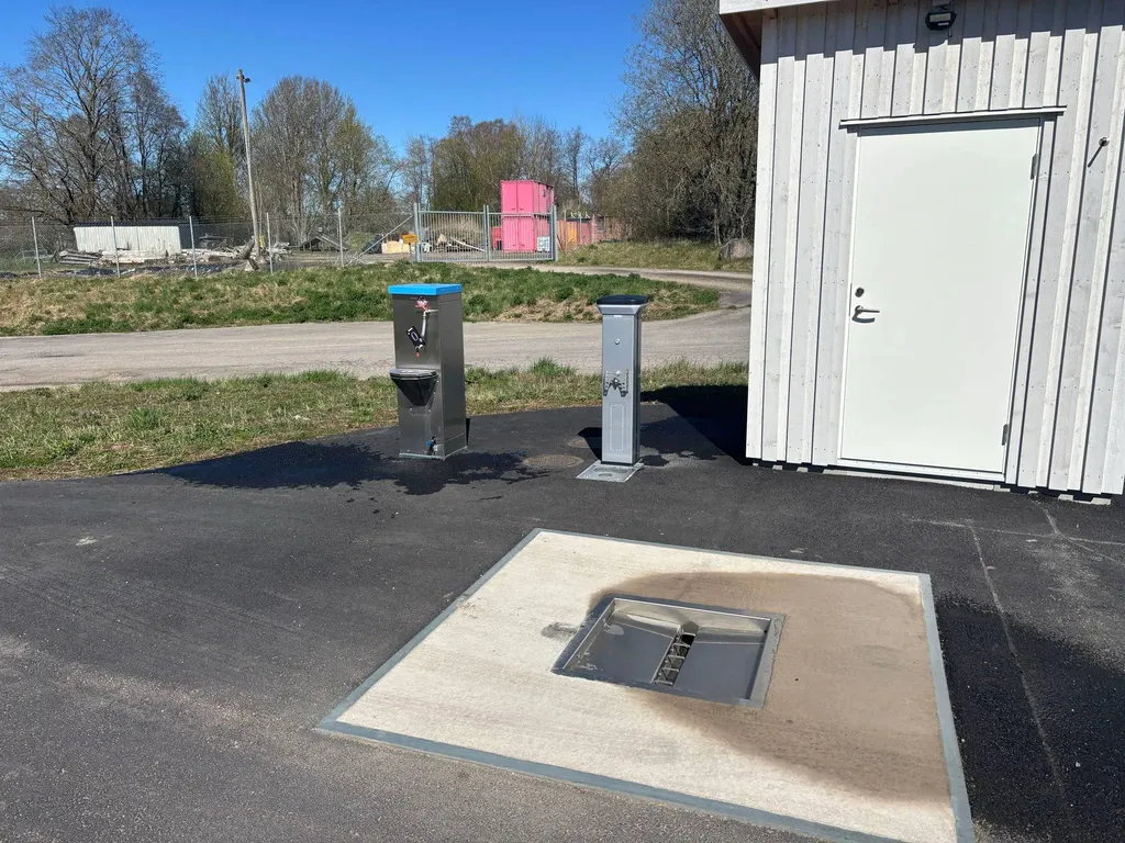 Bild på Herrljunga Återvinningscentral, Tömning