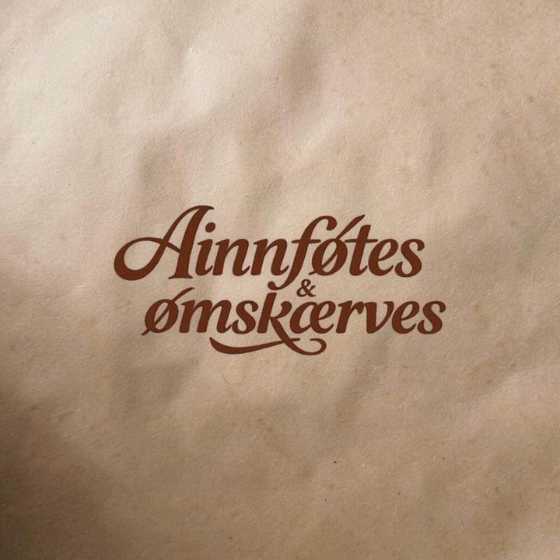 May be an image of text that says "Ainnfétes omskgerves"