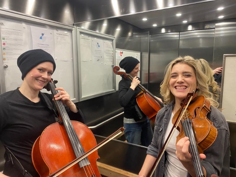 DKSS: Gående konsert med Siri Snortheim og Ingrid Berg Mehus