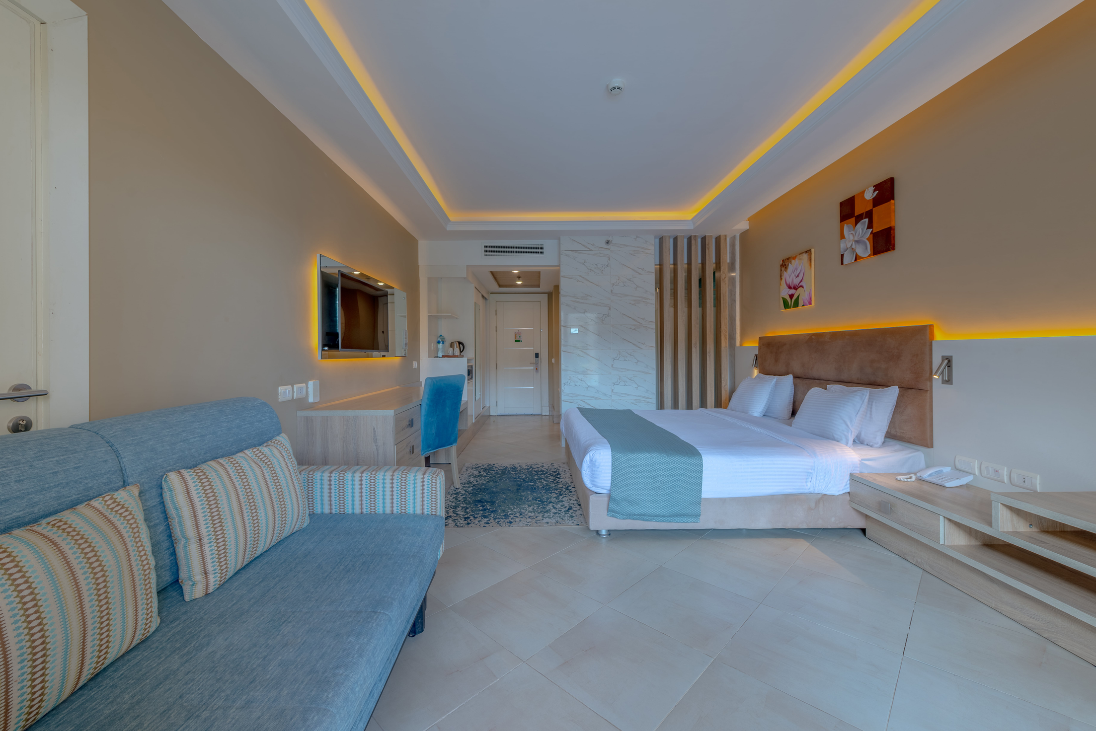 Standard - King bed