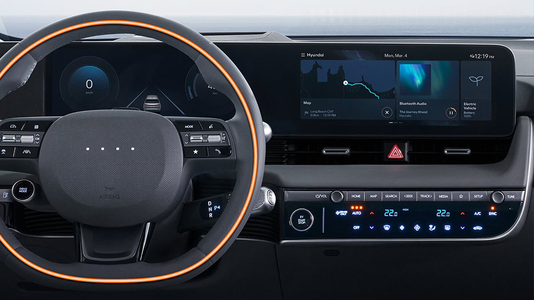 Vue intérieur du Hyundai Kona EV 2025 et de son tableau de bord
