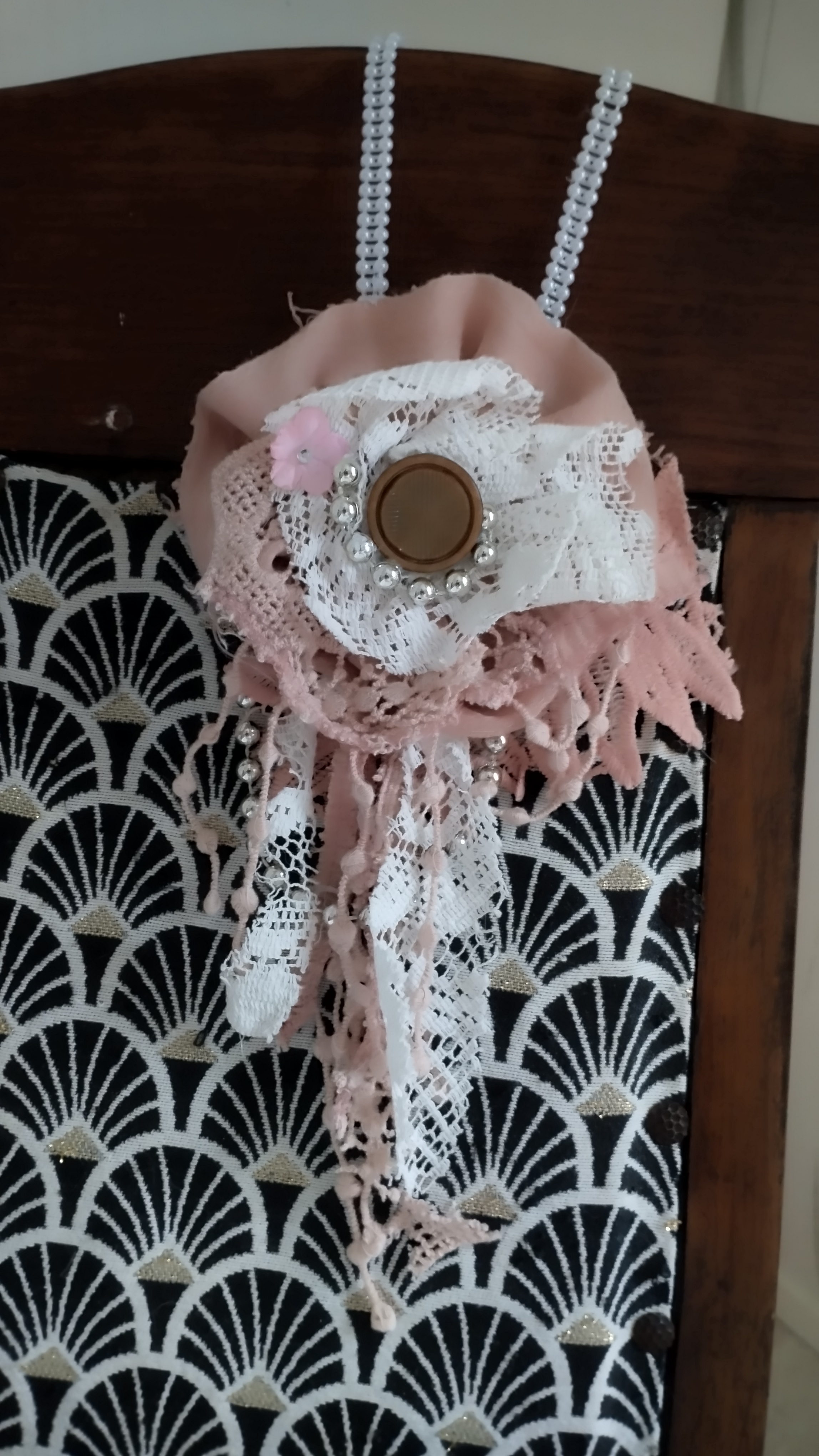 Lempeä kuiskaus 💖 ( kaulakoru)