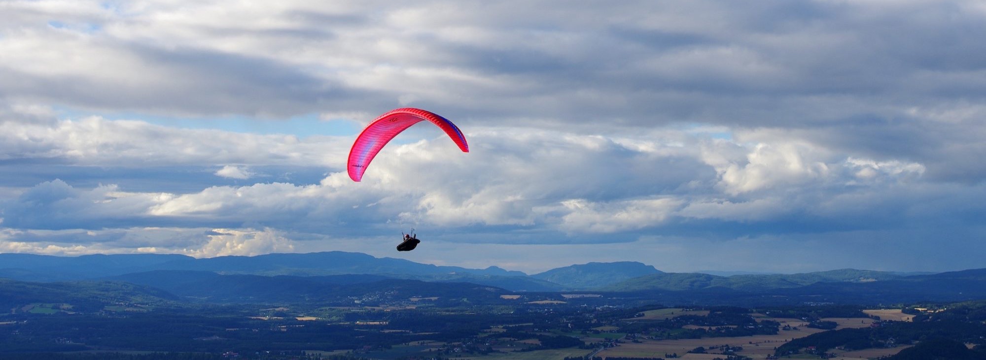 Headerbilde for OPK paragliding nybegynnerkurs 1    2023