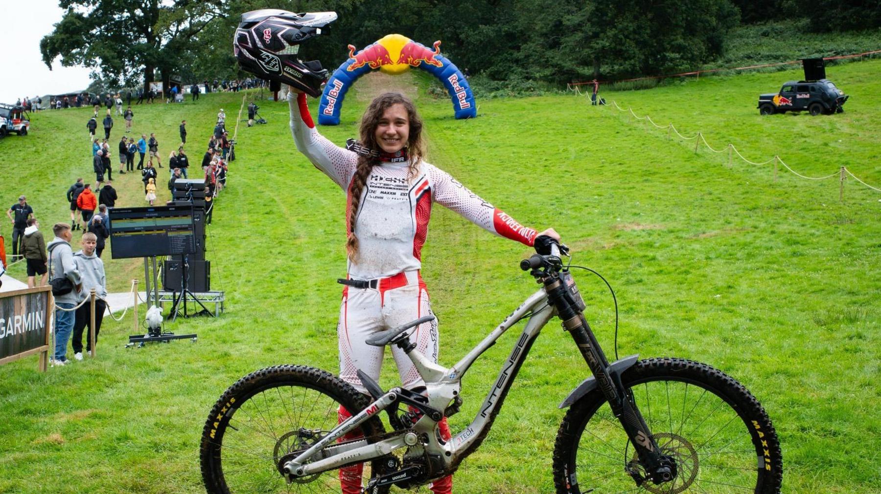 First woman to complete Red Bull Hardline final — Louise Ferguson breaks new ground