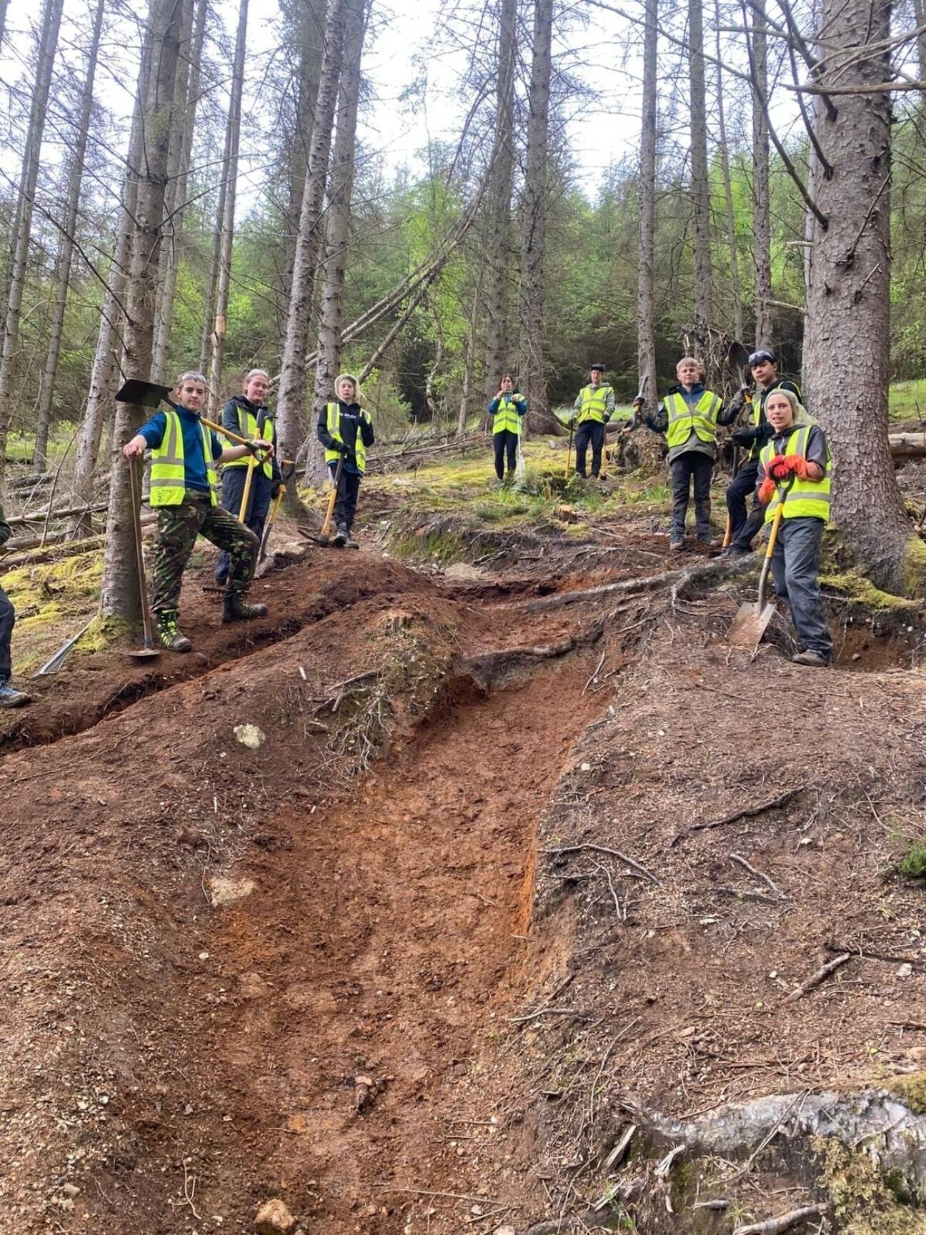 Fort William Trail Build Programme Offers Kinlochleven Pupils Path into MTB Careers
