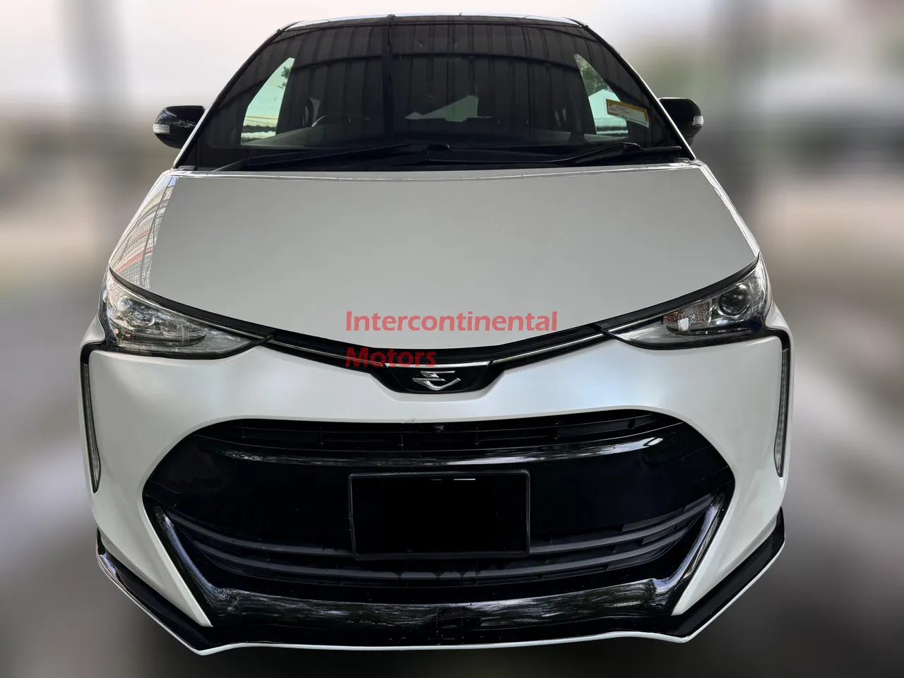 Front view of 2016 Toyota Estima 2.4 Premium-G