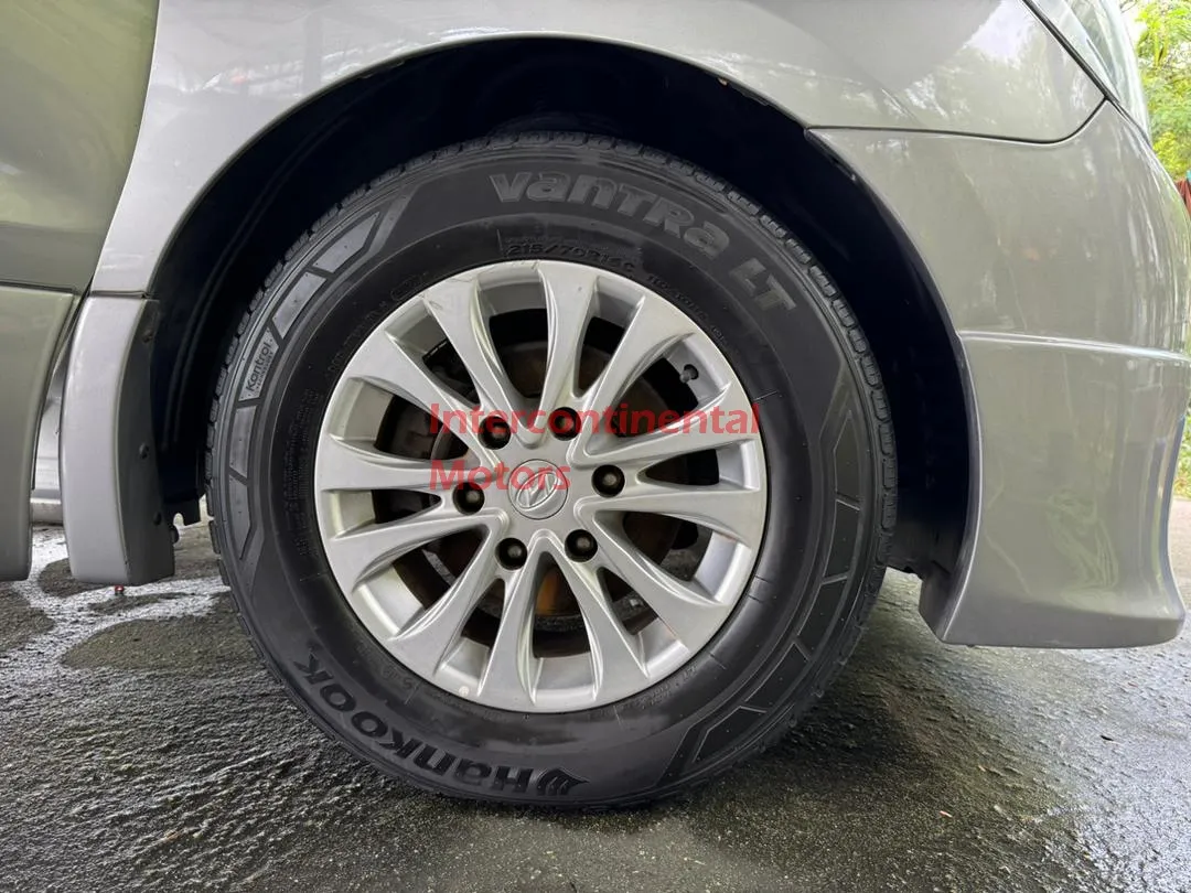 Thumbnail 8 of 2014 Hyundai Grand Starex Royale 2.5 image