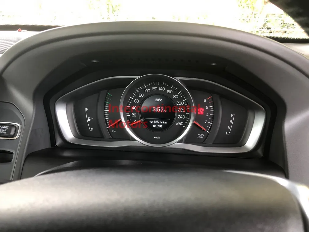 2015 Volvo XC60 T5 E-Drive 2.0 (A) image thumbnail 8