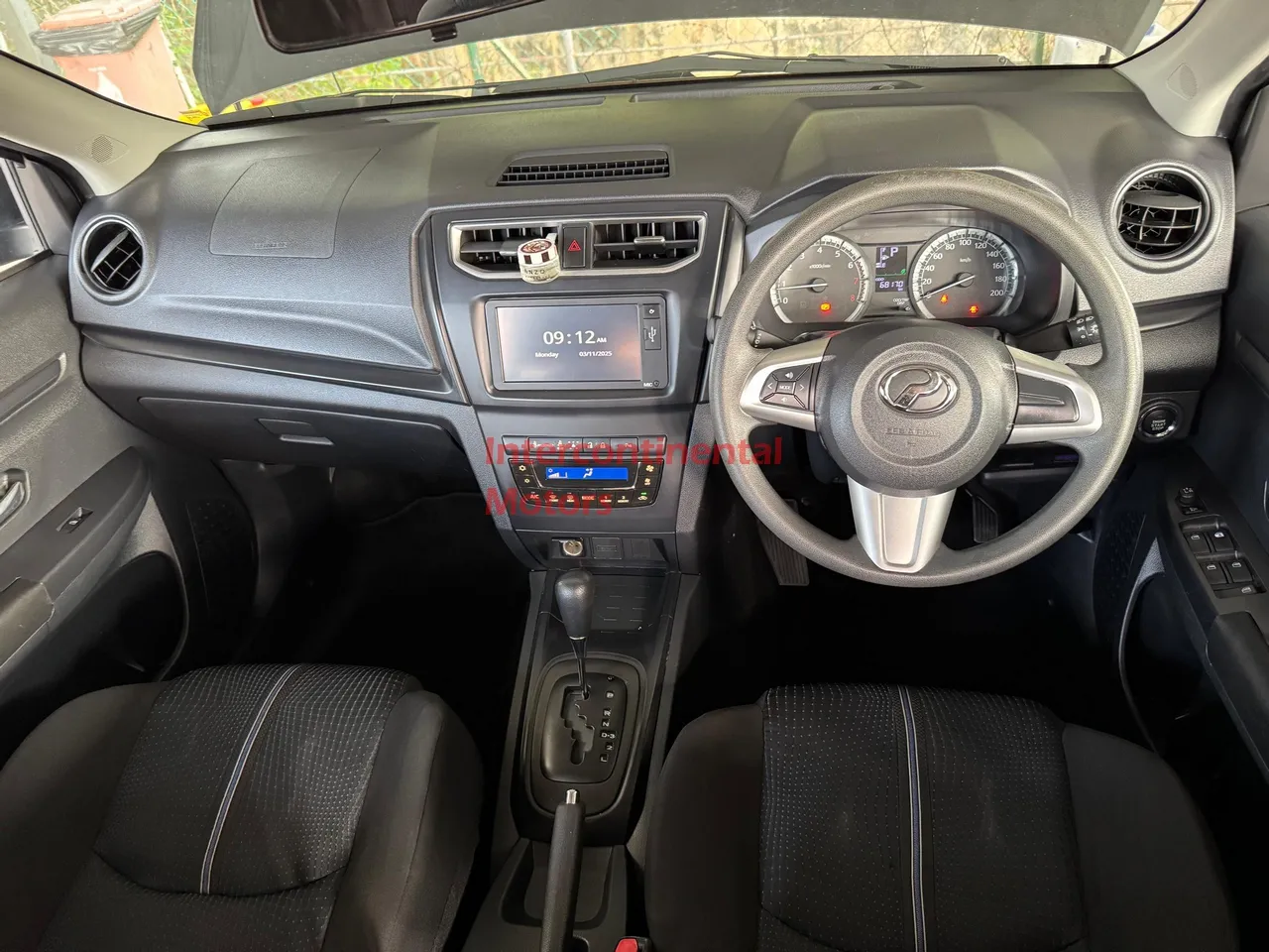 Thumbnail 11 of 2019 Perodua Aruz 1.5 X image