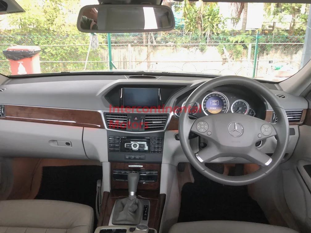 2012 Mercedes-Benz E200 CGi 1.8 (A) image thumbnail 12