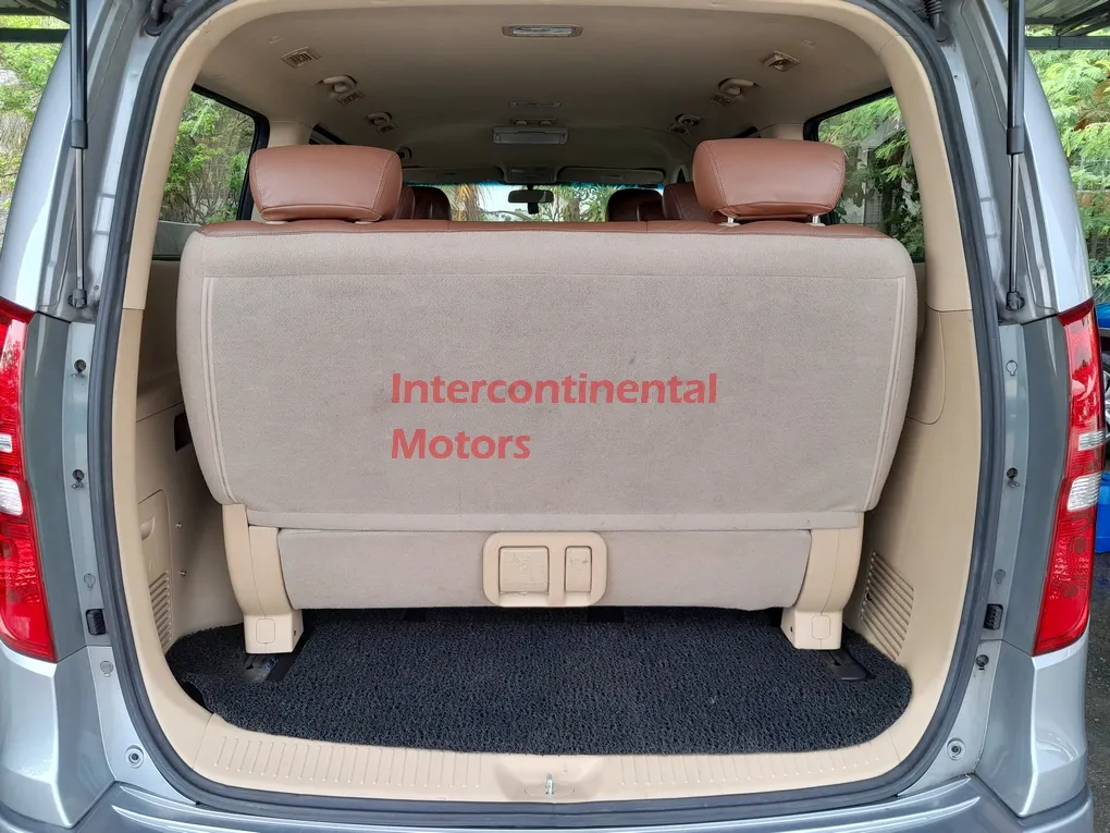 2016 Hyundai Grand Starex Royale 2.5 (A) image thumbnail 6