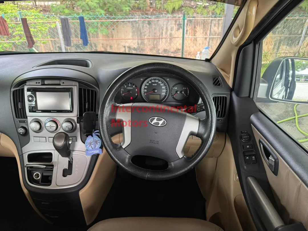 Thumbnail 15 of 2014 Hyundai Grand Starex Royale 2.5 image