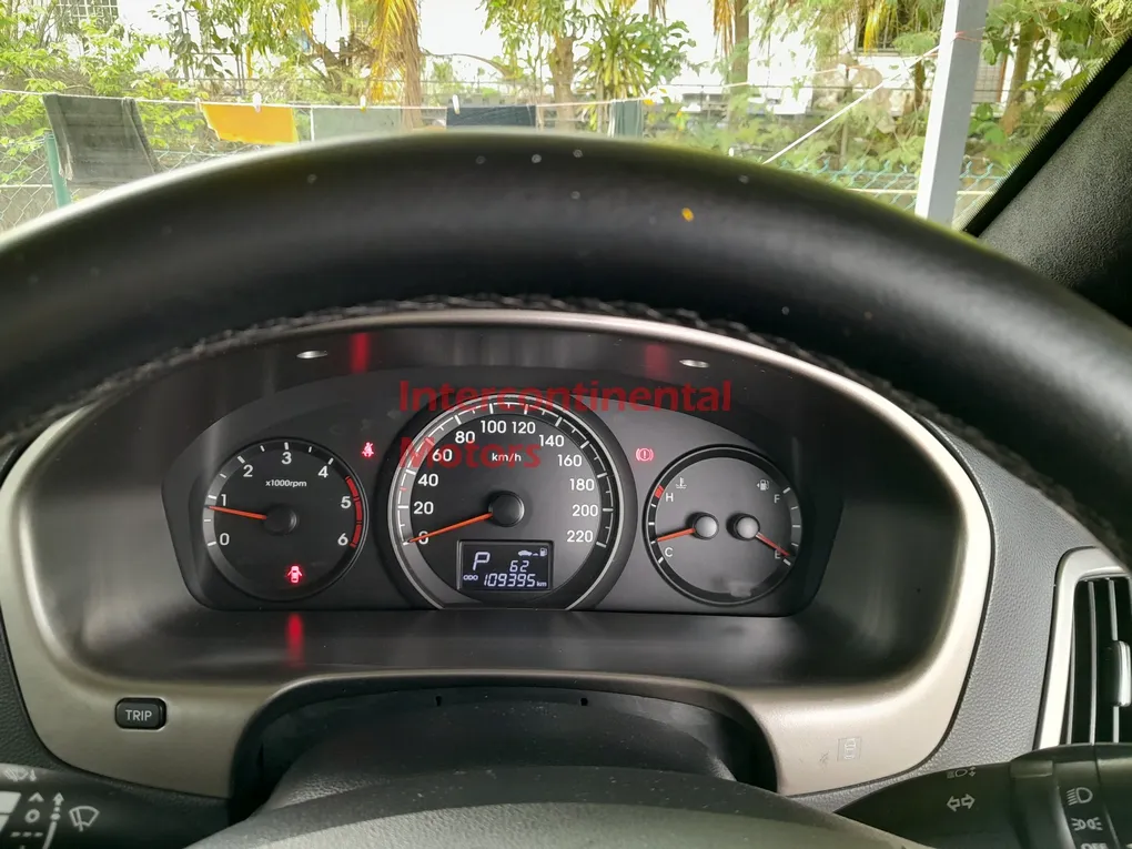 2016 Hyundai Grand Starex Royale 2.5 (A) image thumbnail 10