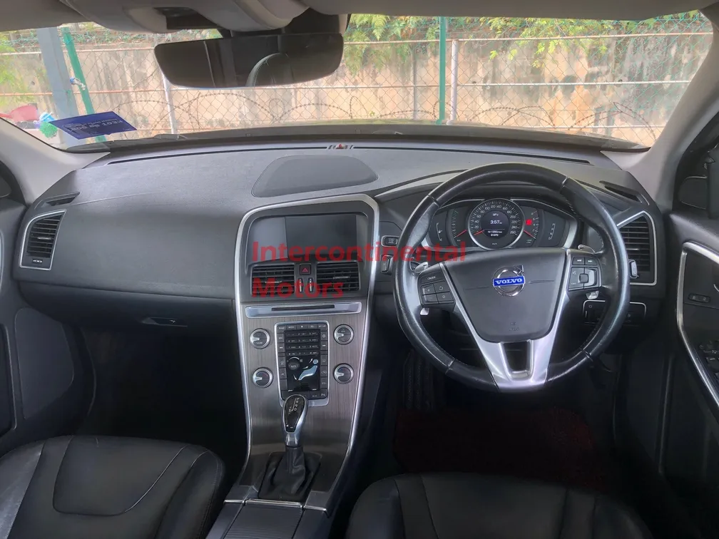 2015 Volvo XC60 T5 E-Drive 2.0 (A) image thumbnail 11