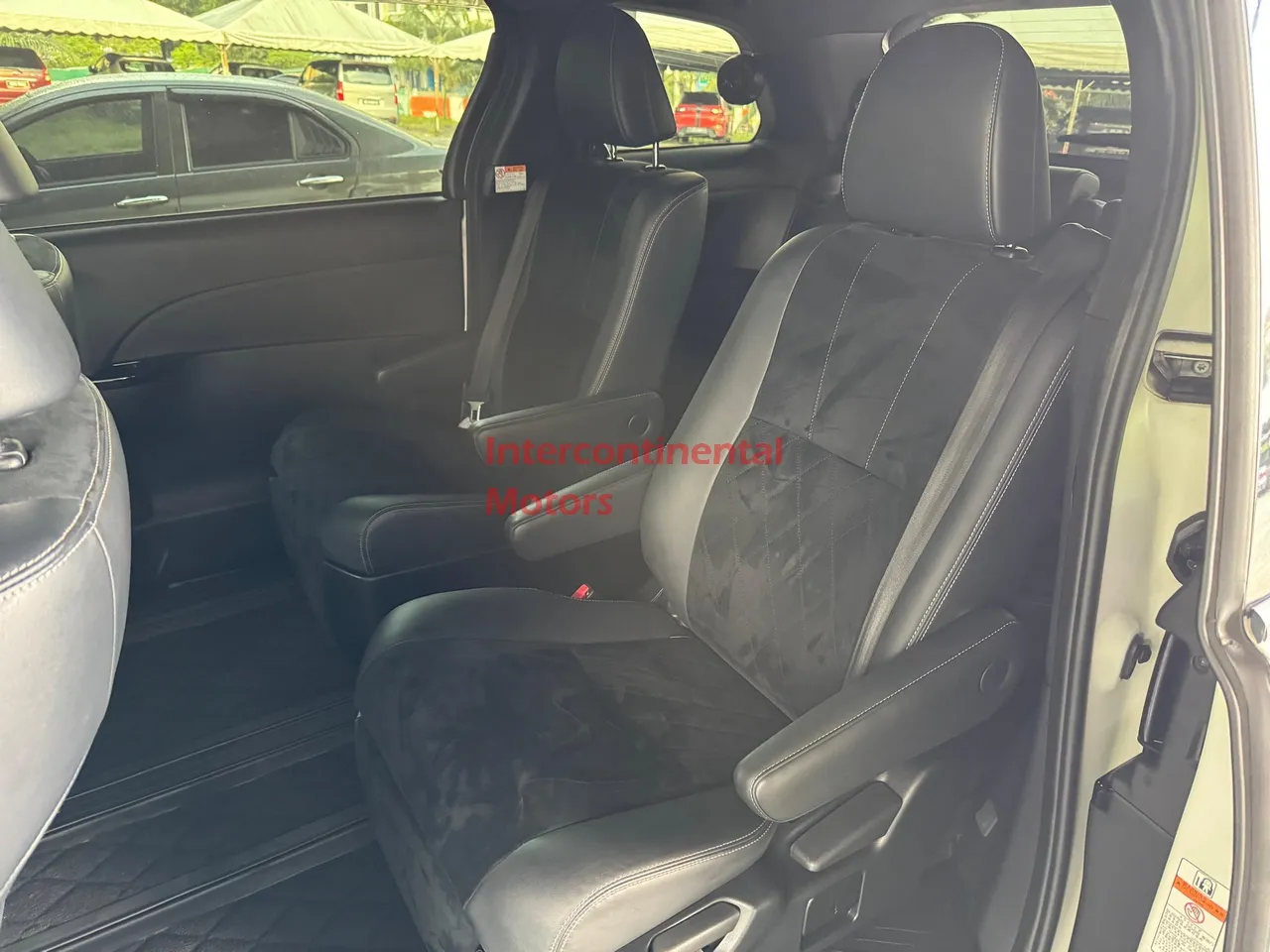 Thumbnail 12 of 2016 Toyota Estima 2.4 Premium-G image