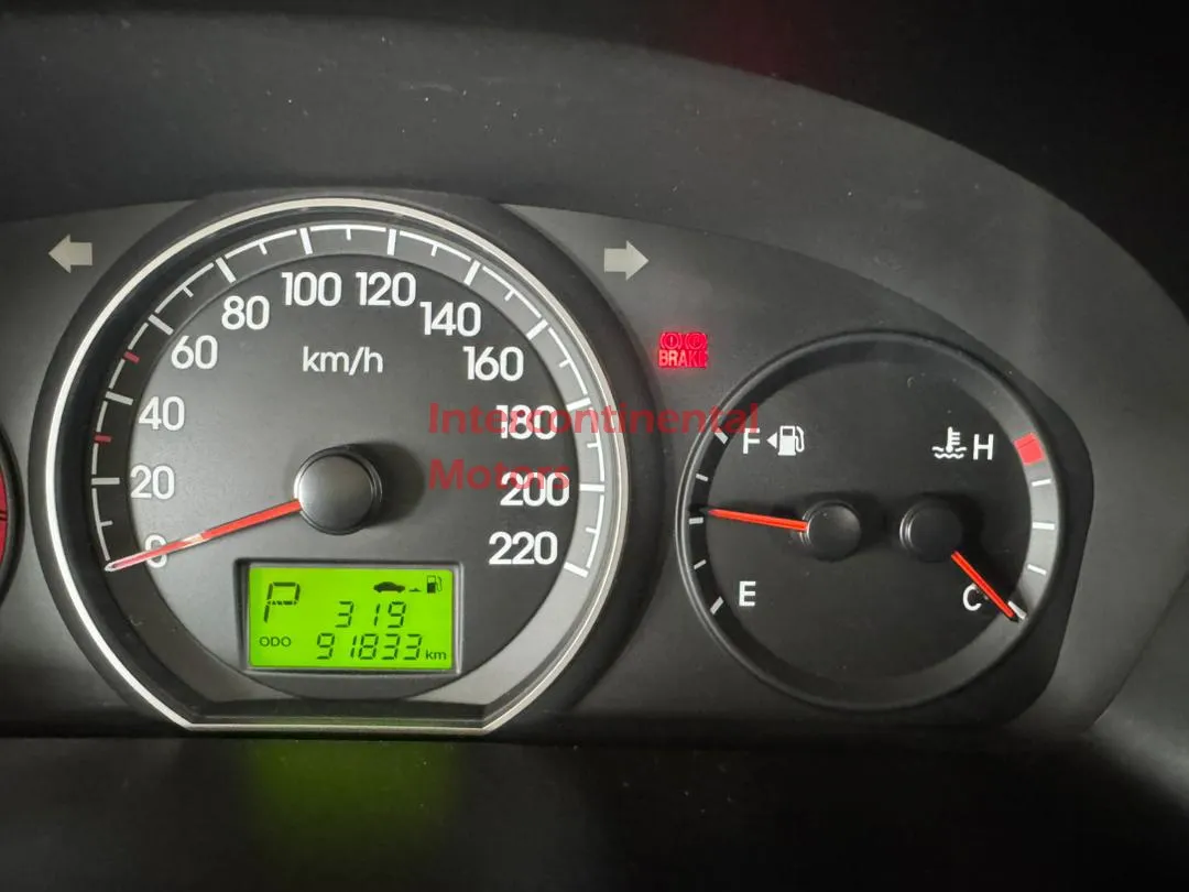 Thumbnail 7 of 2014 Hyundai Grand Starex Royale 2.5 image