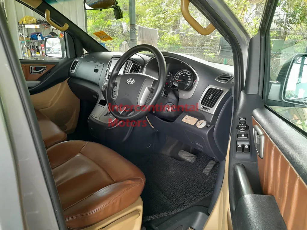 2016 Hyundai Grand Starex Royale 2.5 (A) image thumbnail 14