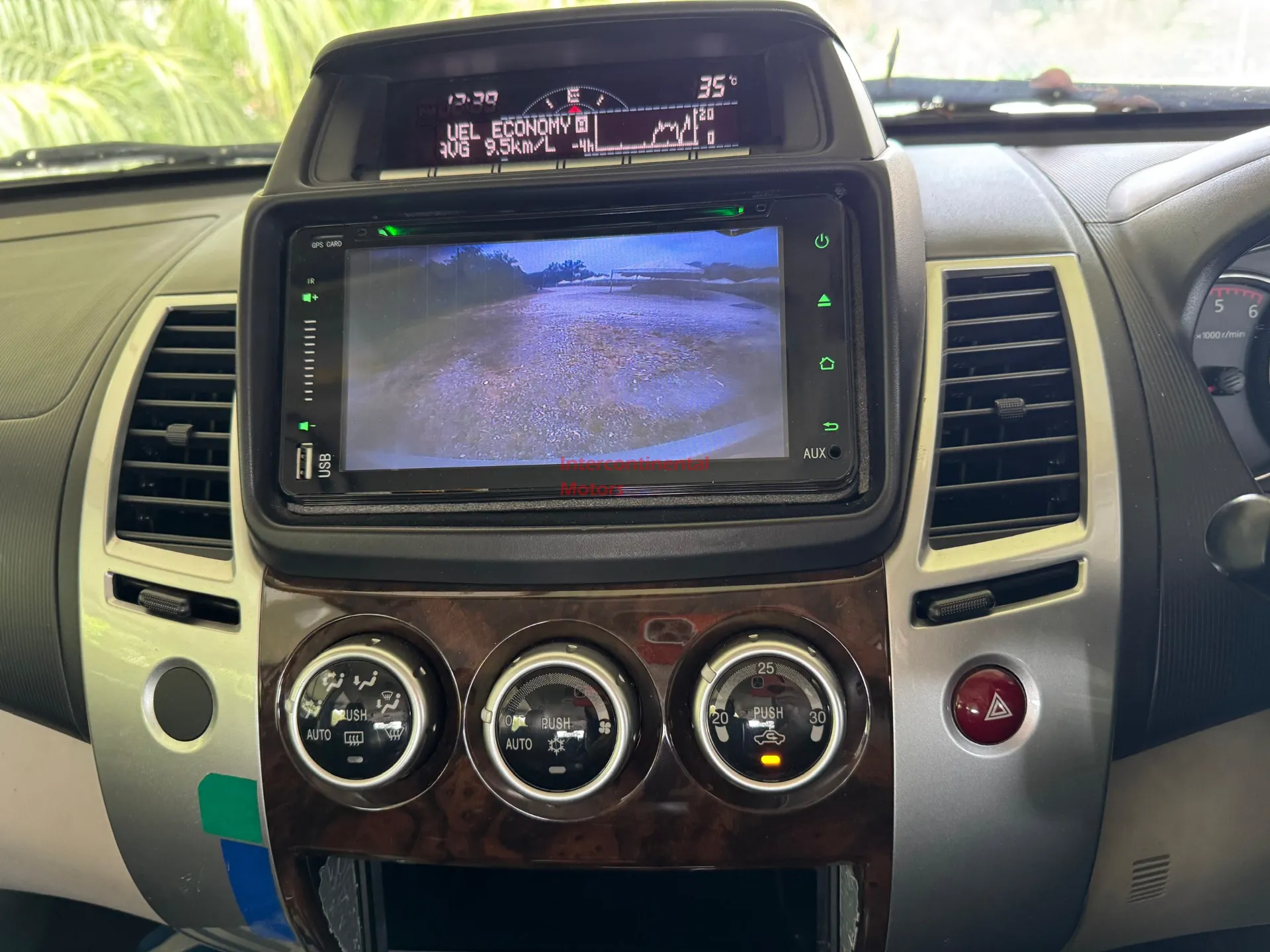 2013 Mitsubishi Pajero Sport 2.5 VGT thumbnail 8