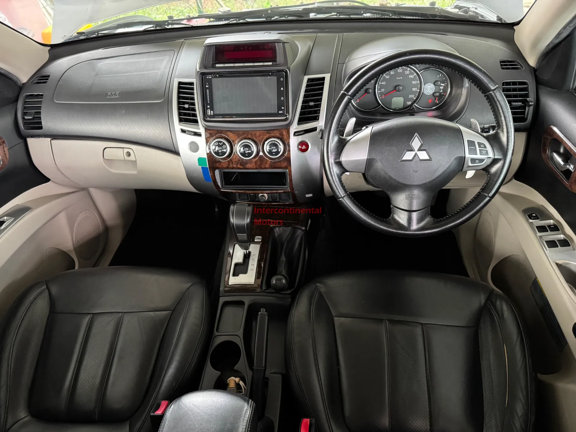 2013 Mitsubishi Pajero Sport 2.5 VGT thumbnail 19